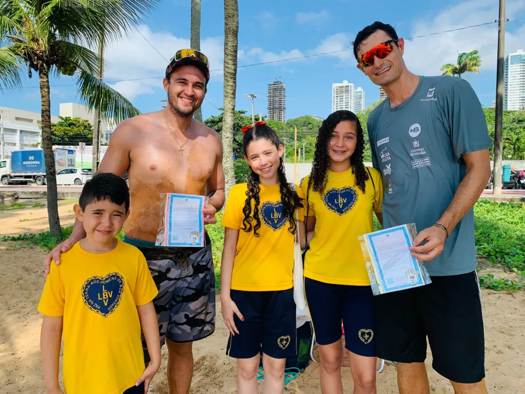 Atletas que vão para as Olimpíadas e Paralimpíadas de Paris são homenageados por crianças atendidas pela LBV