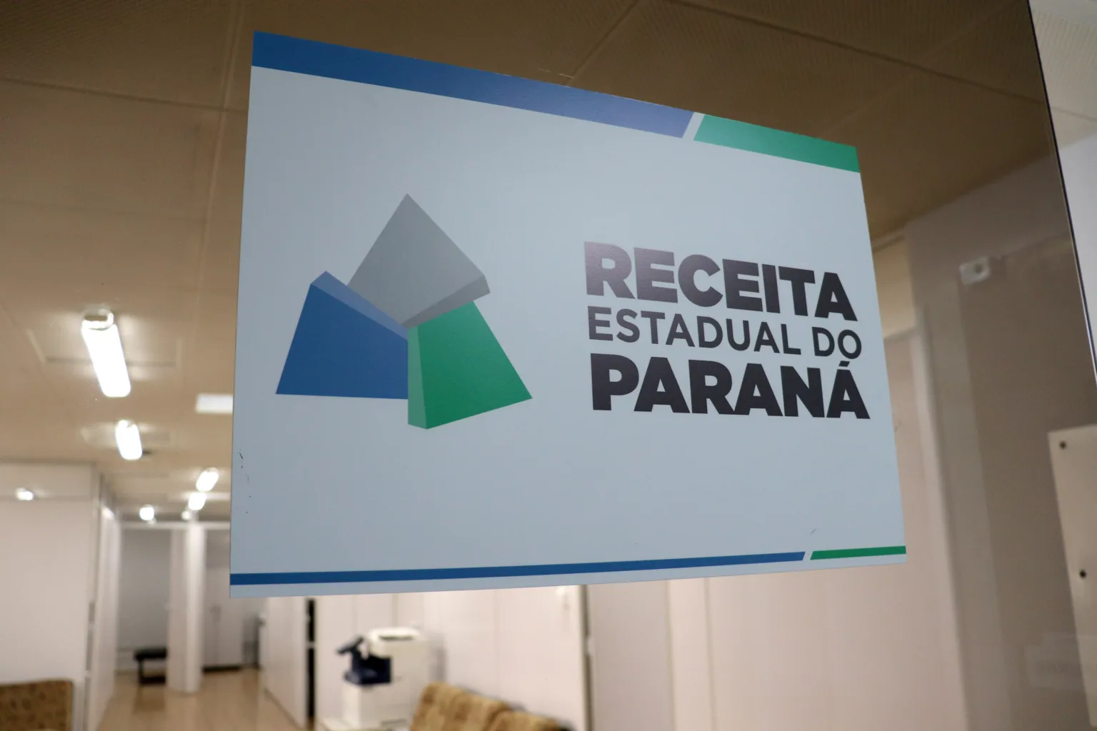Refis regularizou quase R$ 1 bilhão em débitos fiscais no Paraná desde abril