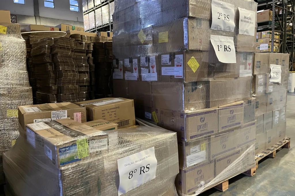Paraná envia mais de 1,3 milhão de unidades de medicamentos ao Rio Grande do Sul