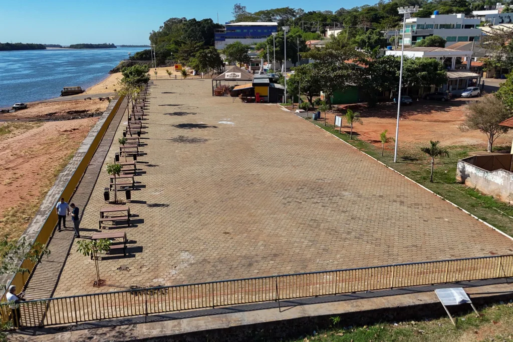Pavimentação de balneário de Altônia chega a 50%; Estado tem outras obras na região Noroeste 7 Pavimentação de balneário de Altônia chega a 50%; Estado tem outras obras na região Noroeste