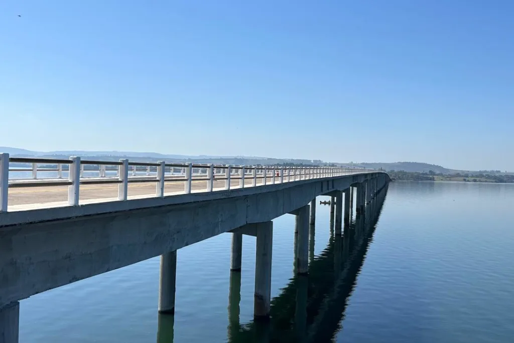 Reforma de ponte entre Carlópolis (PR) e Fartura (SP) já apresenta várias melhorias