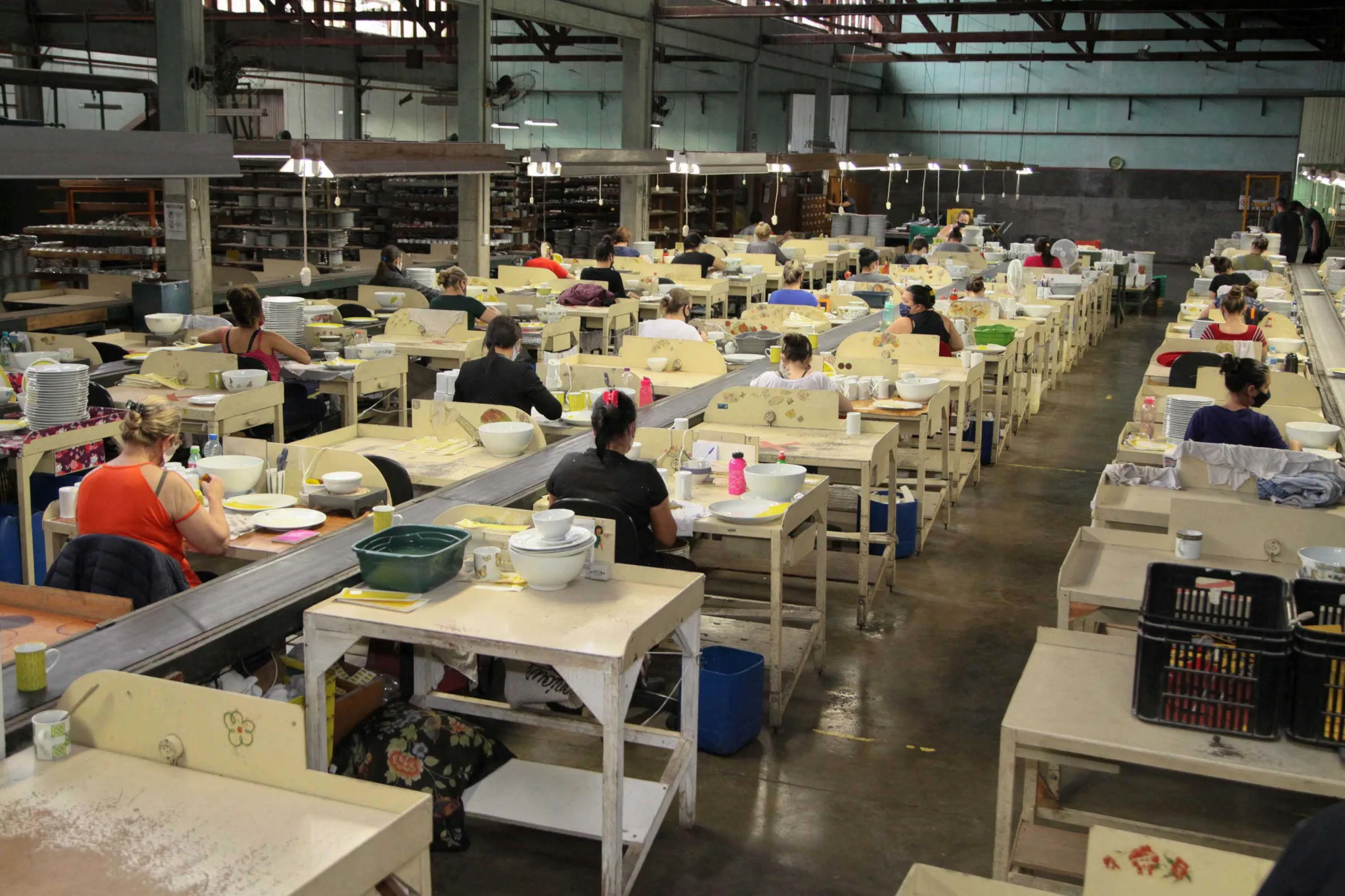 790 mil pessoas: Paraná atinge maior número de trabalhadores na indústria da história