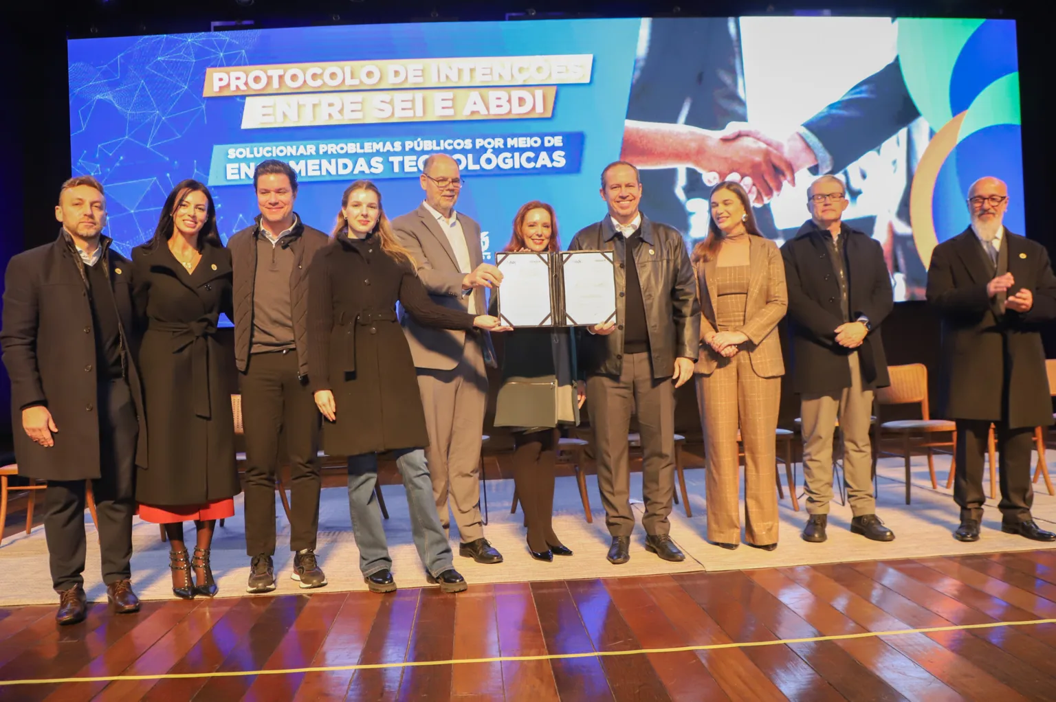 Inovação: Estado anuncia criação de hub de Govtechs e acordo com ABDI para contratações na área da pesquisa industrial