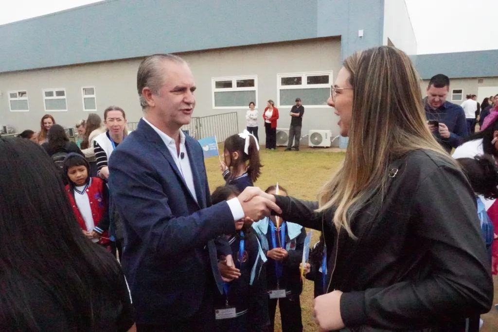 Ratinho Junior inaugura Hospital da Criança de Maringá, confira as entrevistas