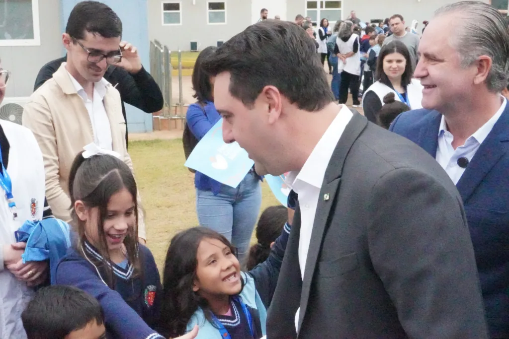 Ratinho Junior inaugura Hospital da Criança de Maringá, confira as entrevistas