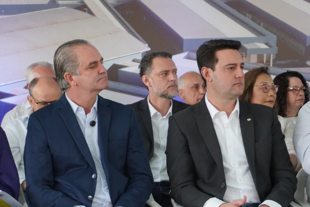 Ratinho Junior inaugura Hospital da Criança de Maringá, confira as entrevistas