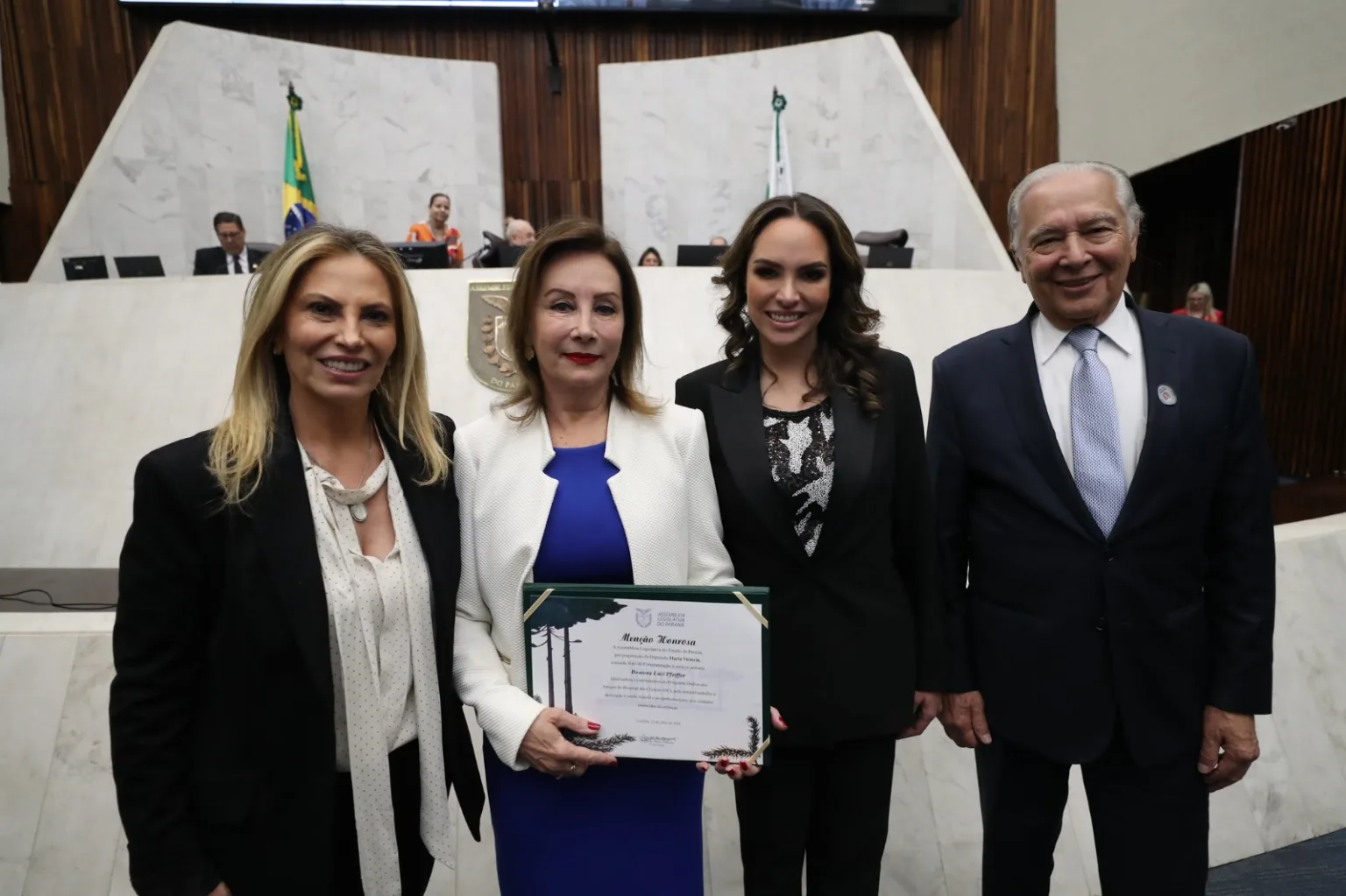 Na Foto a patronesse do Programa Dedica, ex governadora Cida Borghetti; a doutora Luci Pfeiffer: deputada Maria Victoria e o presidente da Associação Amigos do HC, Domingos Murta