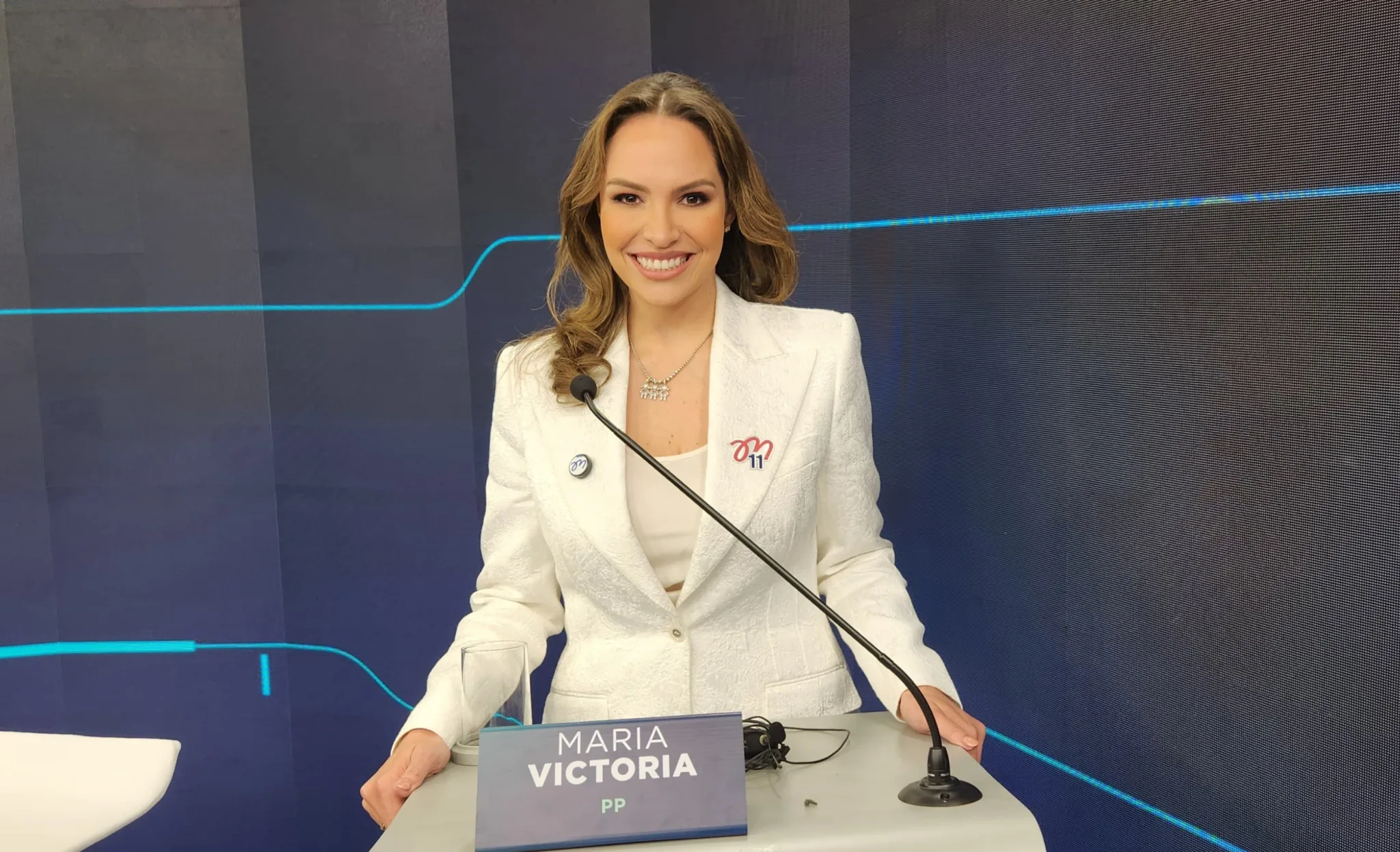 Maria Victoria (PP) mostra como vai zerar a fila na saúde durante debate da RICtv