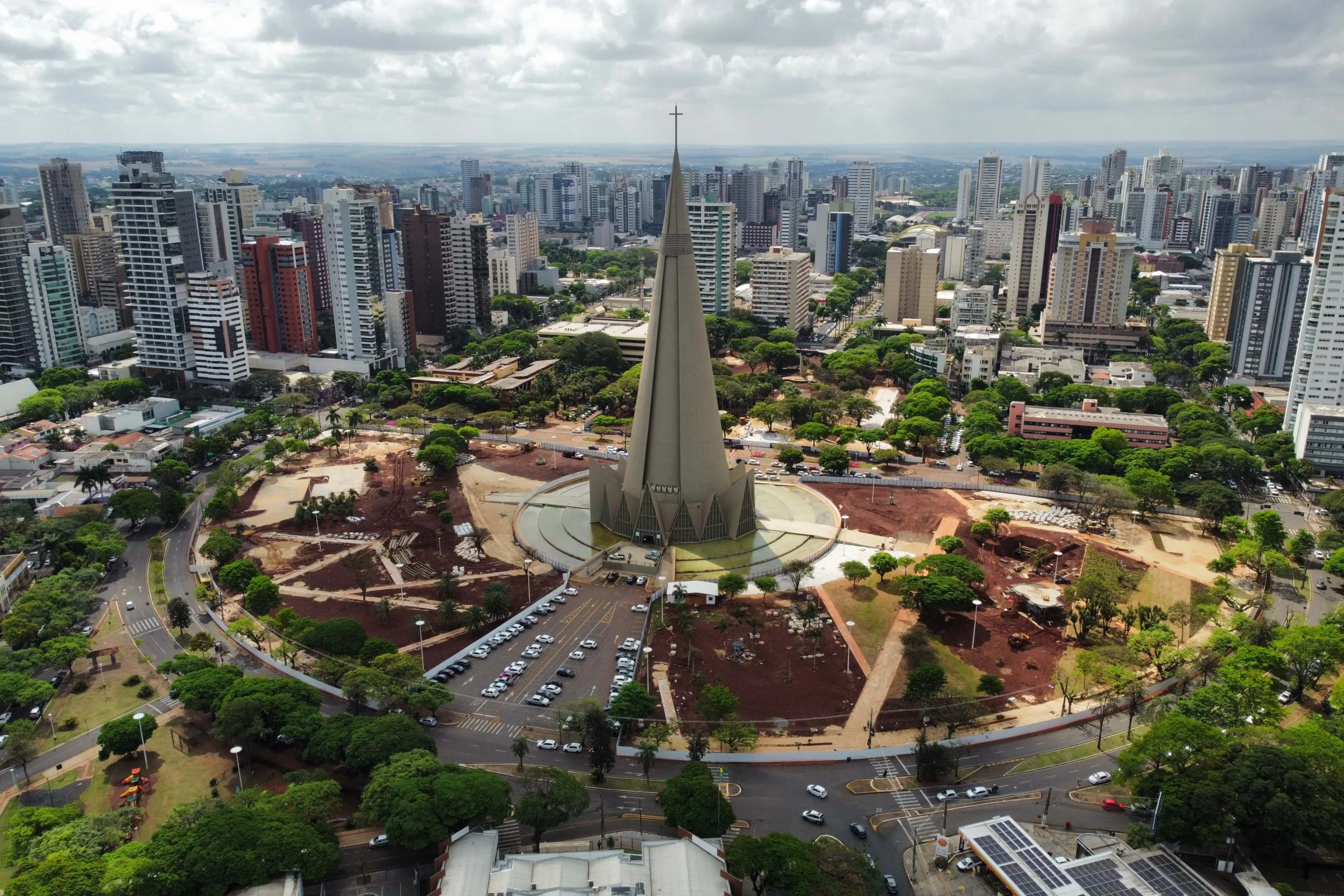 Com R$ 48 milhões investidos, obra do Eixo Monumental de Maringá atinge 32% Foto: Ari Dias/AEN