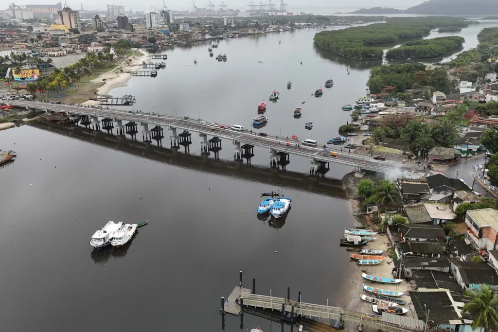 Ratinho Junior inaugura ponte que liga Ilha dos Valadares ao centro de Paranaguá 3 Ratinho Junior inaugura ponte que liga Ilha dos Valadares ao centro de Paranaguá