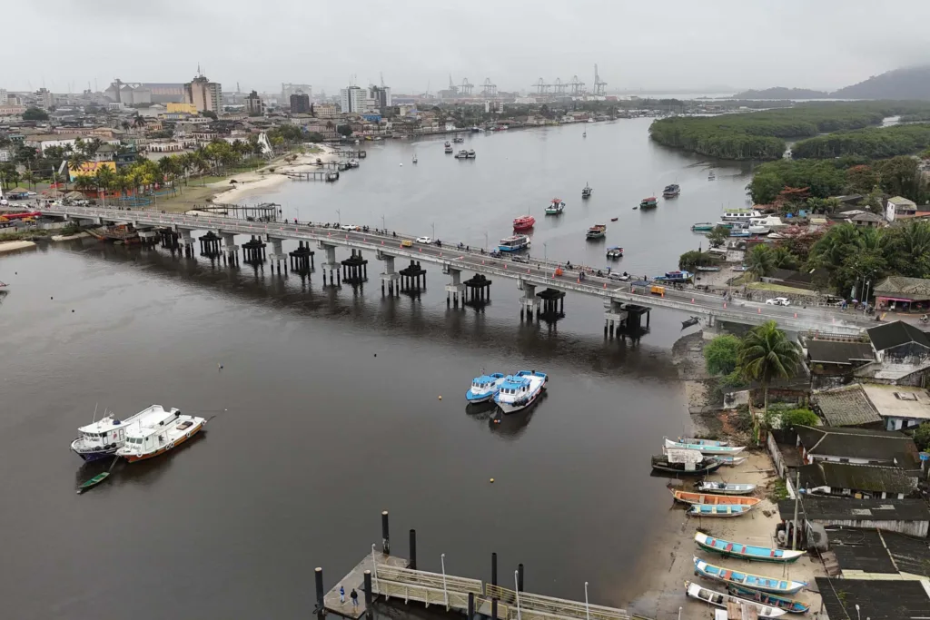 Ratinho Junior inaugura ponte que liga Ilha dos Valadares ao centro de Paranaguá 7 Ratinho Junior inaugura ponte que liga Ilha dos Valadares ao centro de Paranaguá