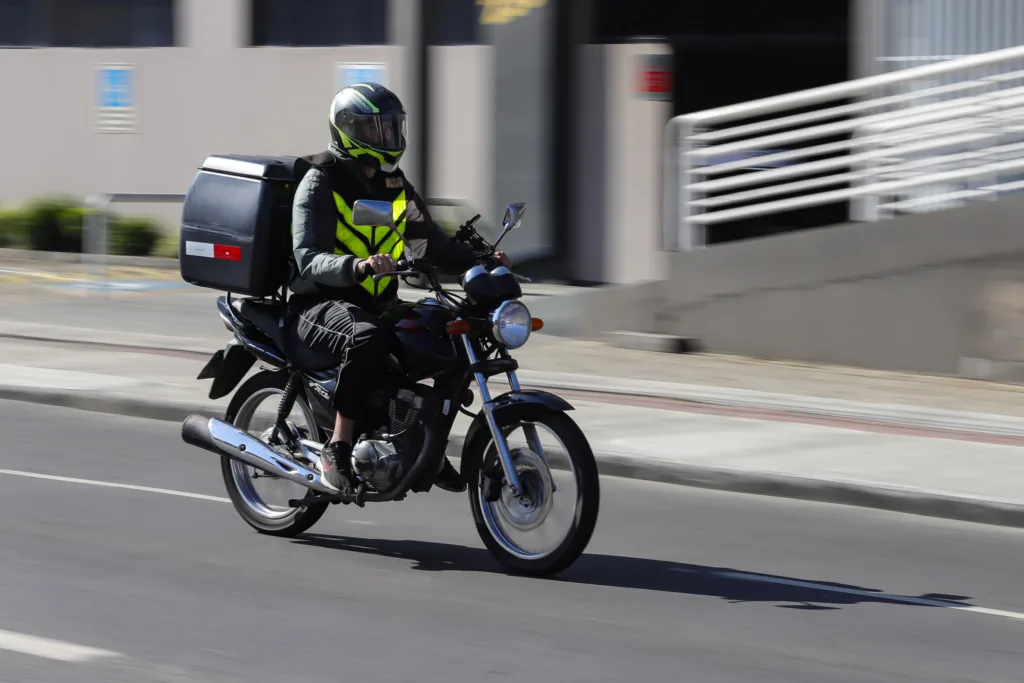 Pela proposta, assinada pelo governador Carlos Massa Ratinho Junior, essas motos já não precisariam pagar o imposto a partir de janeiro de 2025.