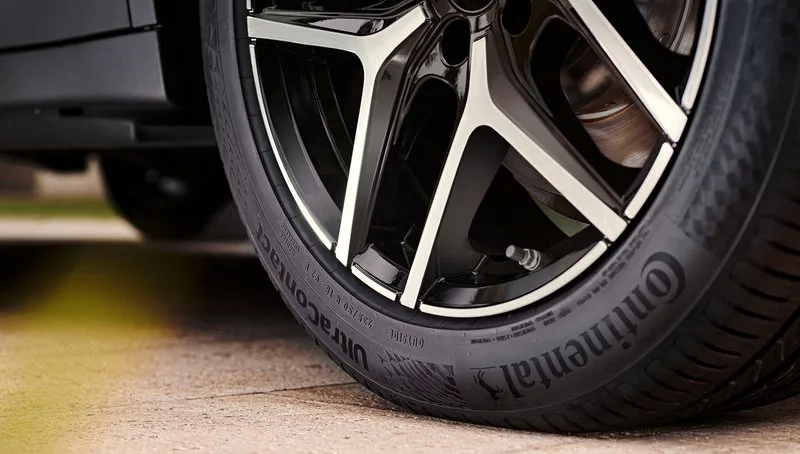 Pneu UltraContact da Continental