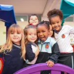 Maringá tem tem o maior percentual de crianças alfabetizadas na rede municipal, de acordo com o Indicador Criança Alfabetizada