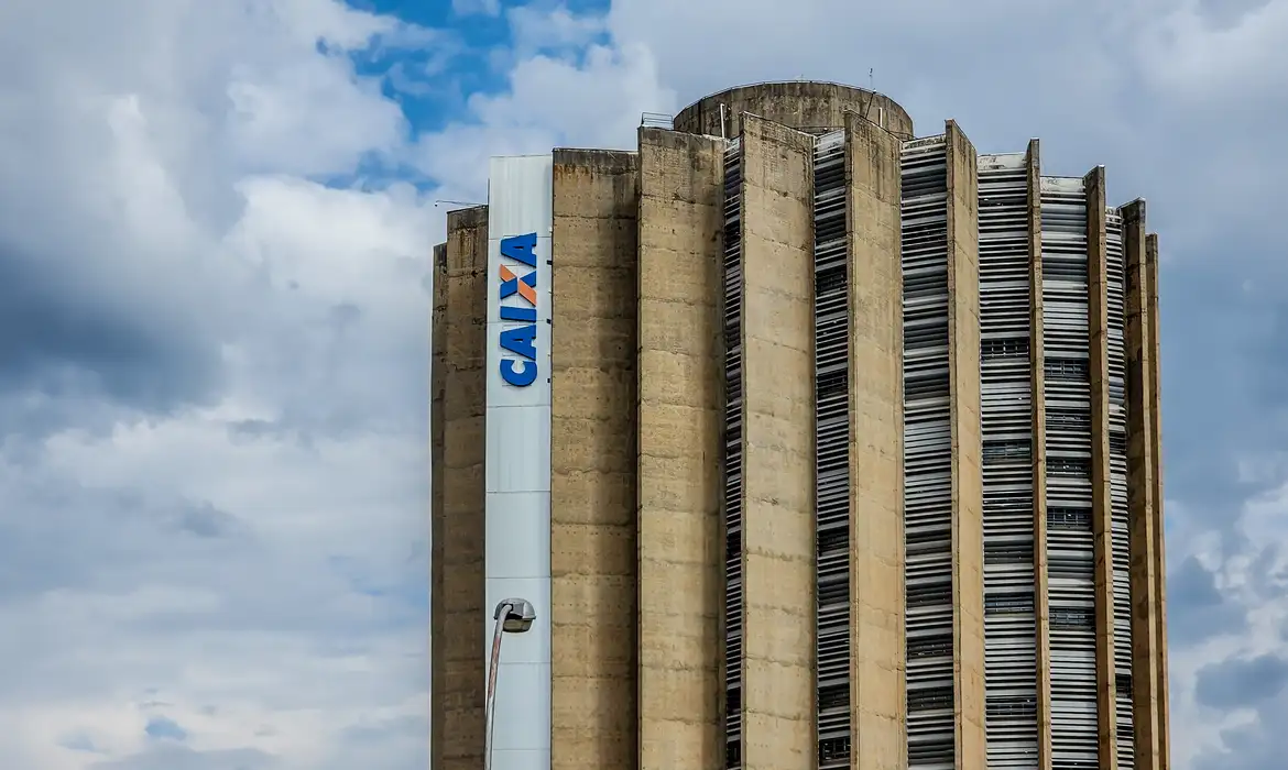 Caixa Econômica demite ex-vice-presidente por assédio sexual e moral