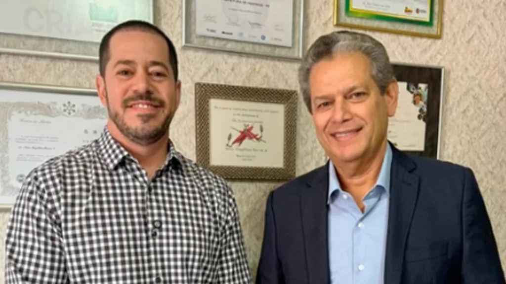 Fernando Brambilla, ex-prefeito de Santa Fé e Silvio Barros, prefeito eleito de Maringá