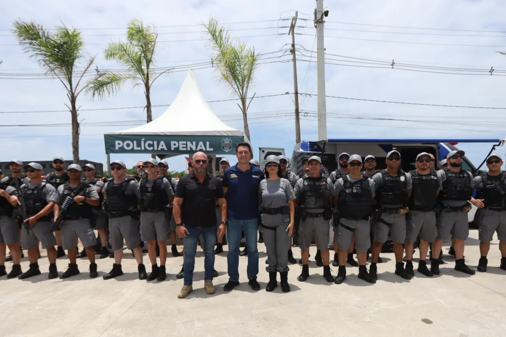 Estado entrega 133 viaturas e equipamentos para as polícias; investimento de R$ 52 milhões 18 Estado entrega 133 viaturas e equipamentos para as polícias; investimento de R$ 52 milhões