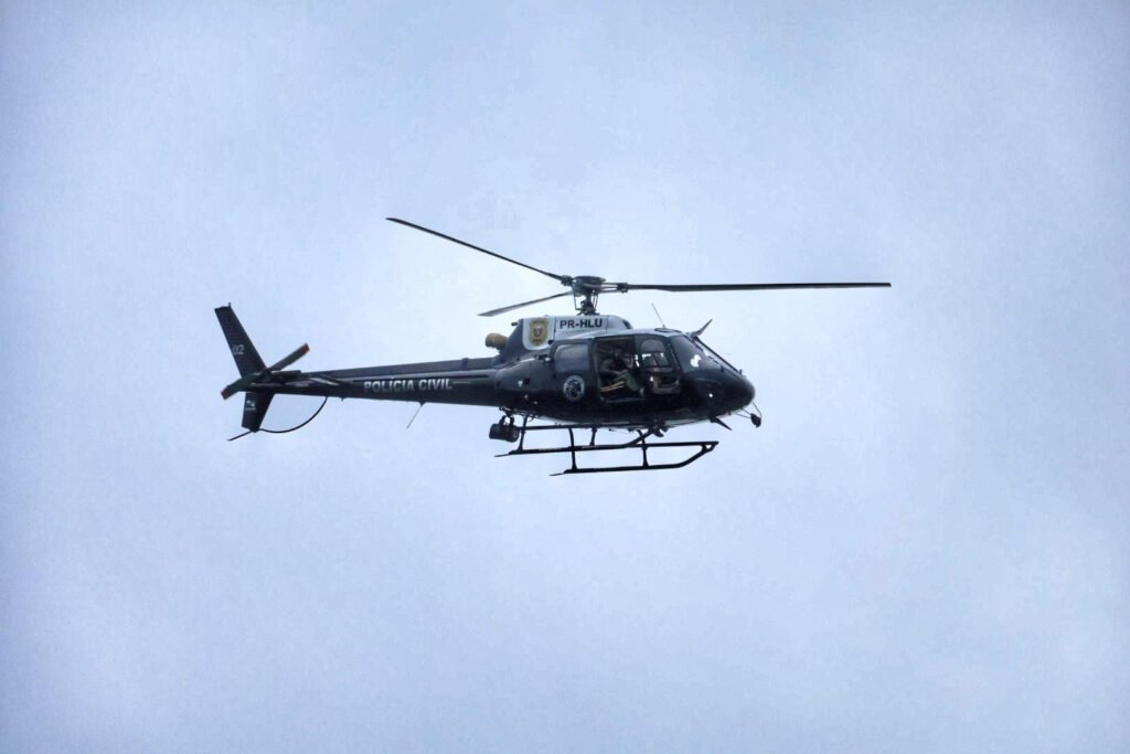 Verão Maior Paraná: Polícia Civil realiza voos noturnos especializados de polícia judiciária no Litoral