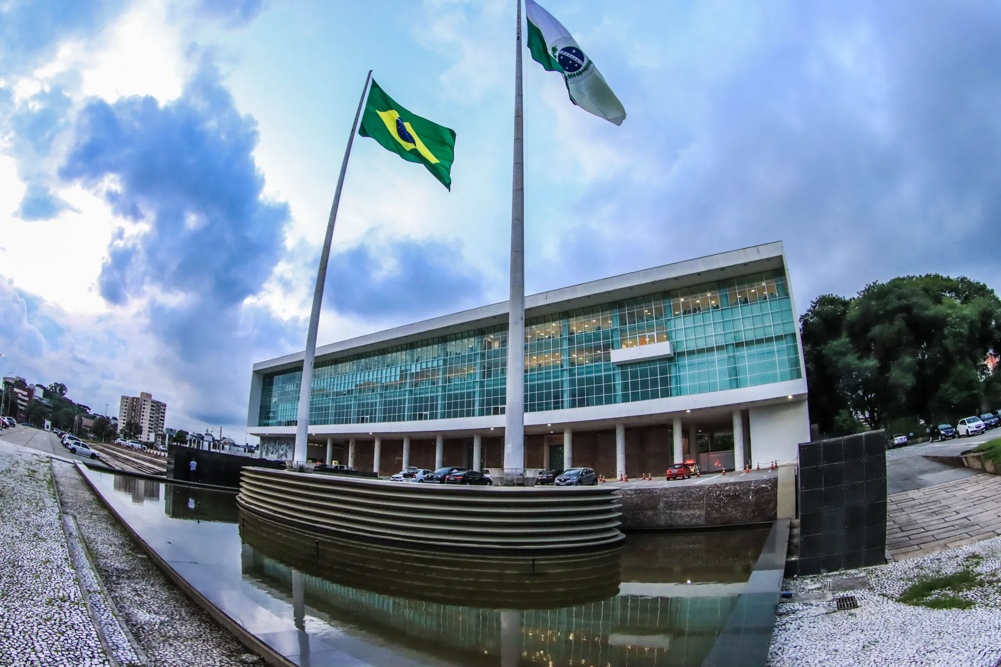 Palácio Iguaçu com as cores da Ucrânia - Curitiba, 03/02/2022