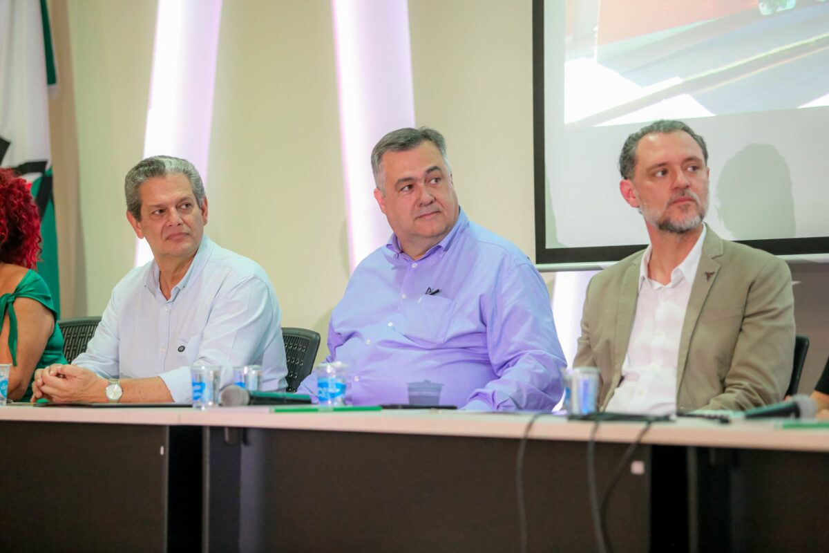 Prefeitura reforça parceria com UEM para impulsionar desenvolvimento de Maringá 5 Prefeitura reforça parceria com UEM para impulsionar desenvolvimento de Maringá
