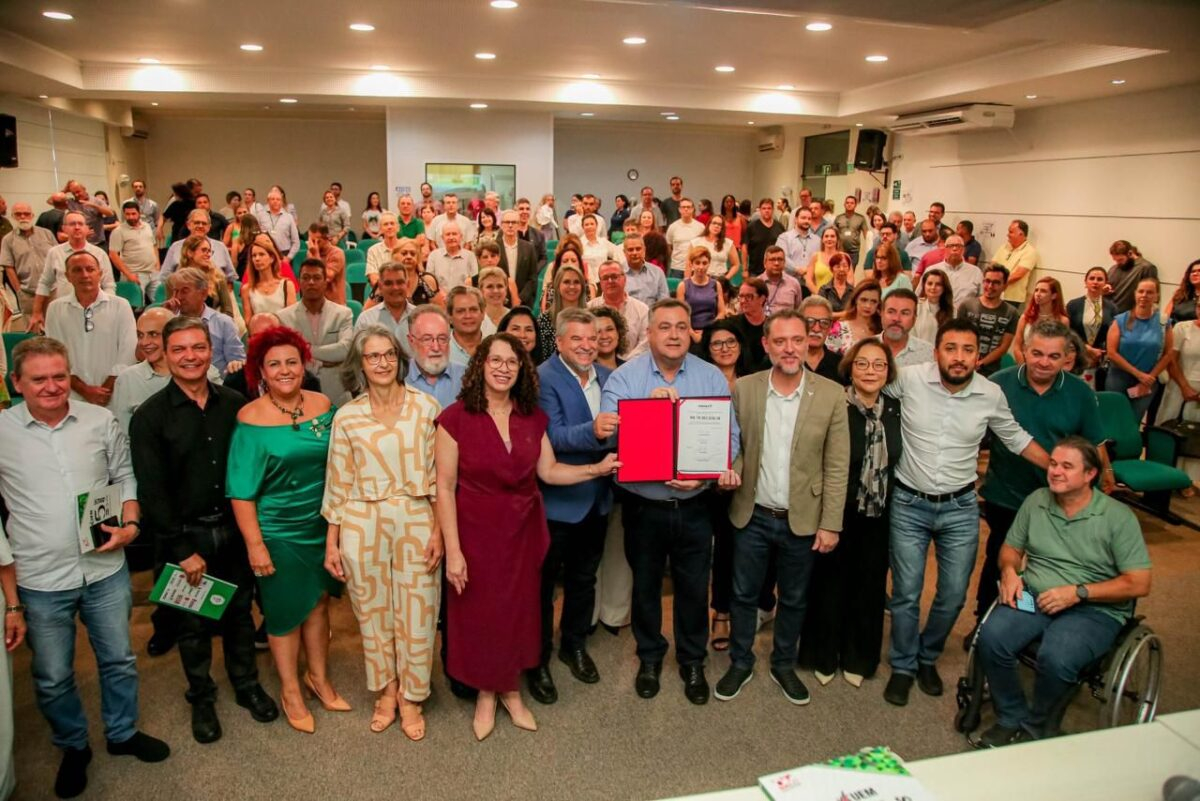 Prefeitura reforça parceria com UEM para impulsionar desenvolvimento de Maringá 6 Prefeitura reforça parceria com UEM para impulsionar desenvolvimento de Maringá