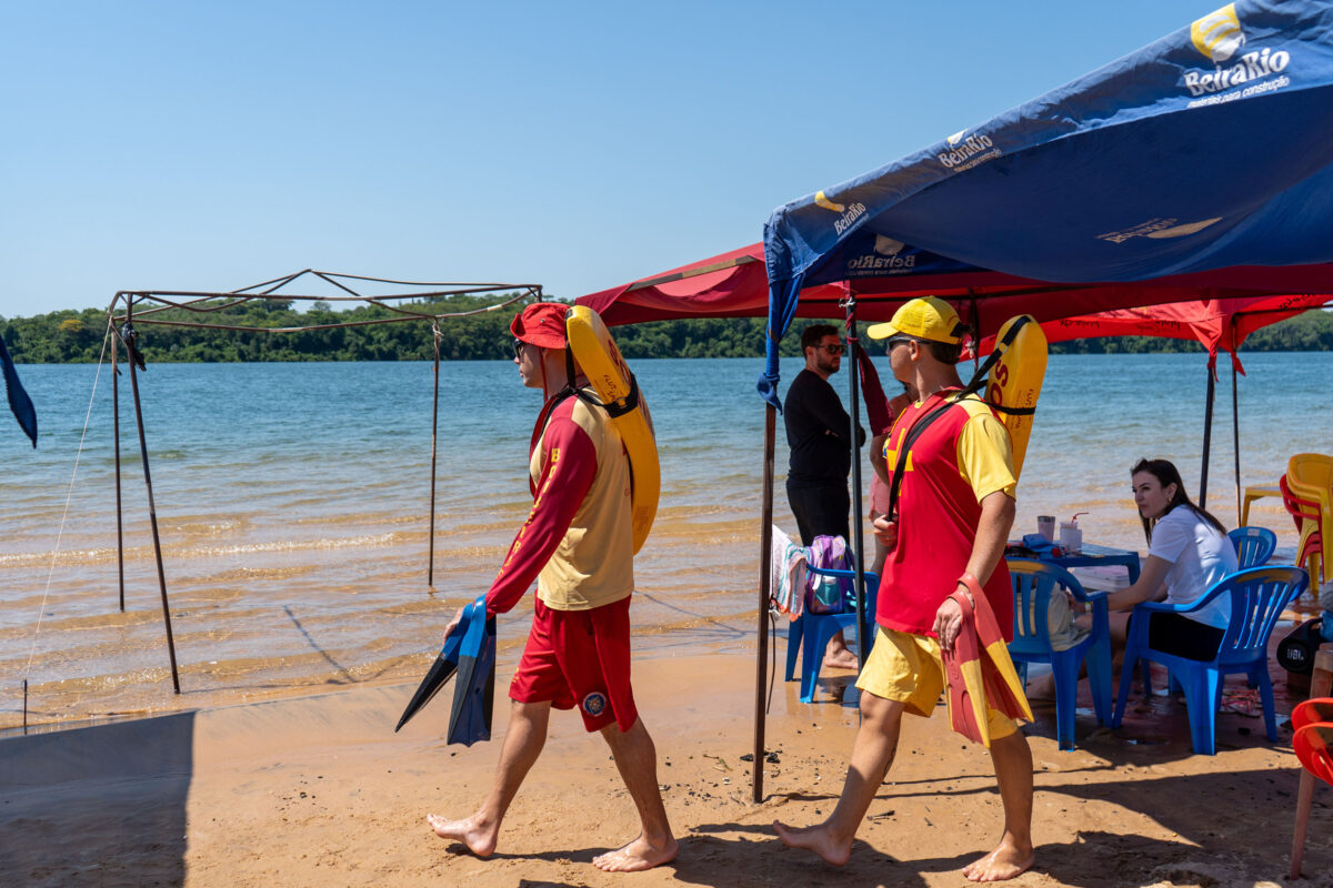 Verão Maior Paraná: Reforço policial e de bombeiros garante segurança dos veranistas no Noroeste