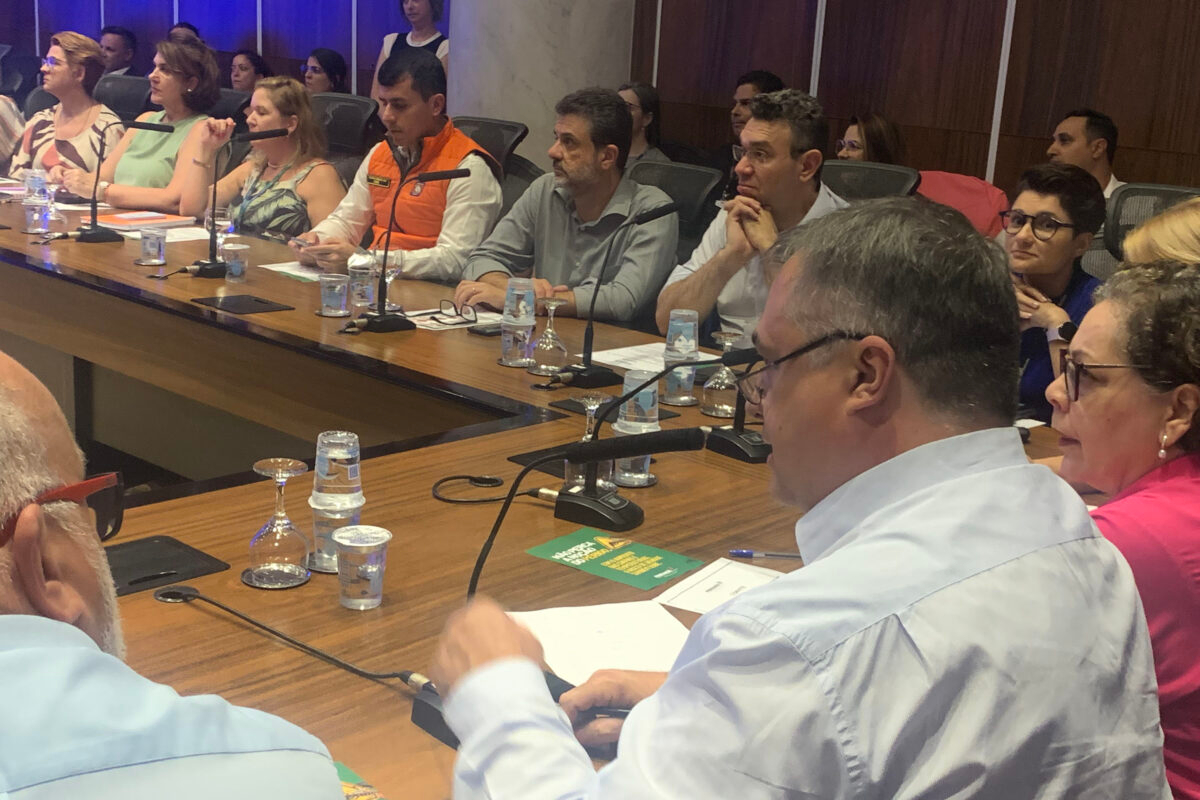 Comitê Intersetorial da dengue do Paraná terá apoio de corretores de imóveis 9 Comitê Intersetorial da dengue do Paraná terá apoio de corretores de imóveis