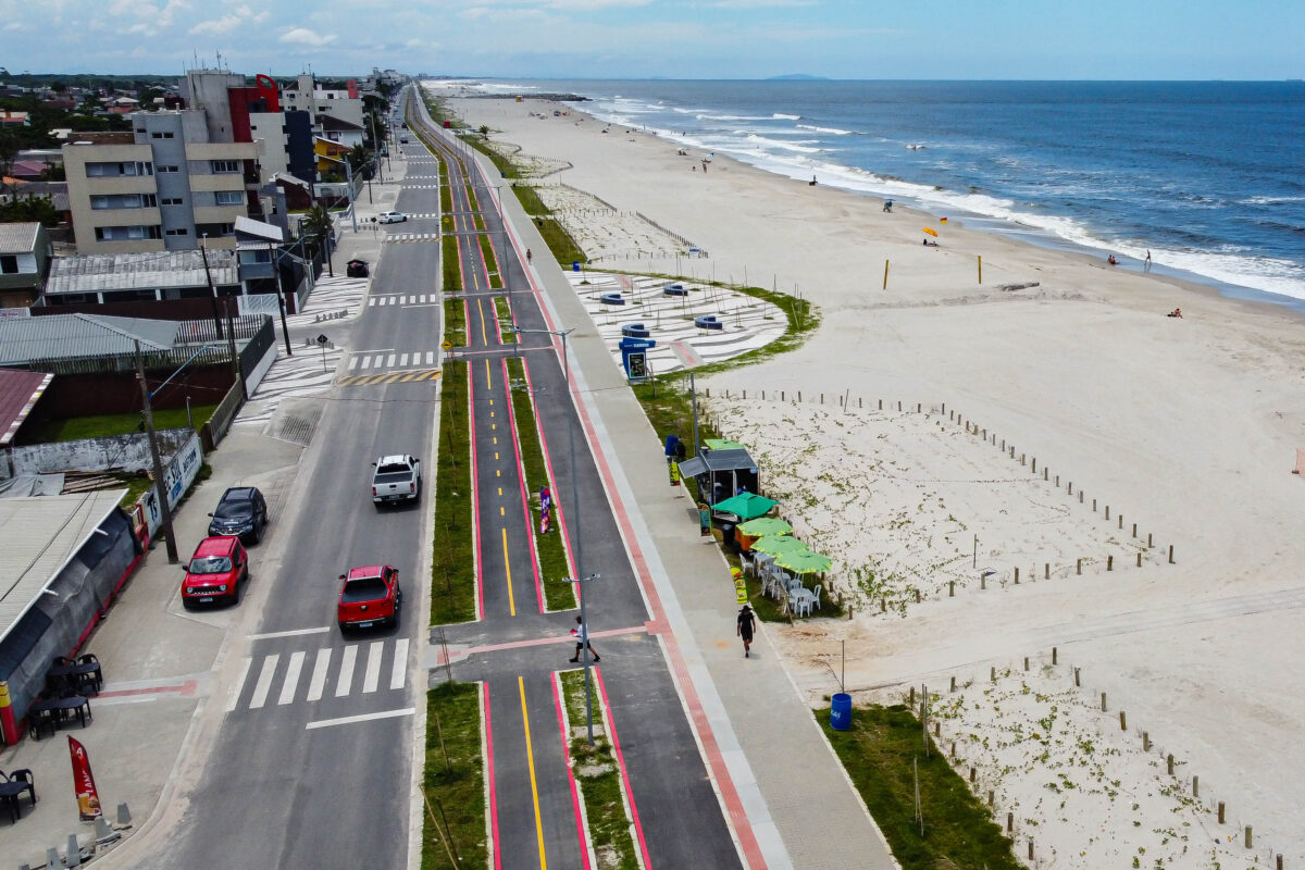 Nova infraestrutura das praias paranaenses impressiona turistas estrangeiros 8 Litoral do Paraná