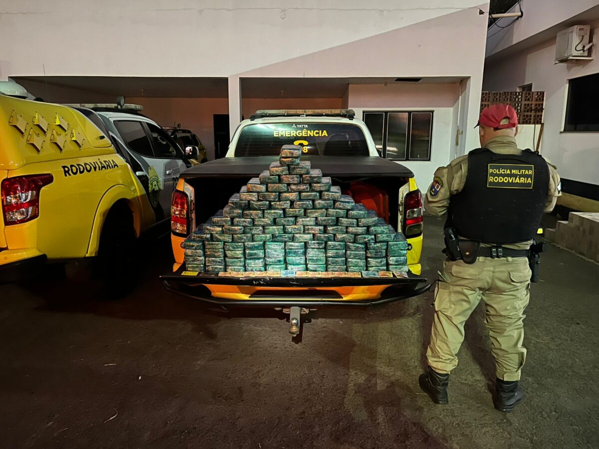 Polícia Rodoviária e Polícia Federal de Maringá apreendem 104 quilos de pasta base de cocaína em Cruzeiro do Oeste 5 Polícia Rodoviária e Polícia Federal de Maringá apreendem 104 quilos de pasta base de cocaína em Cruzeiro do Oeste