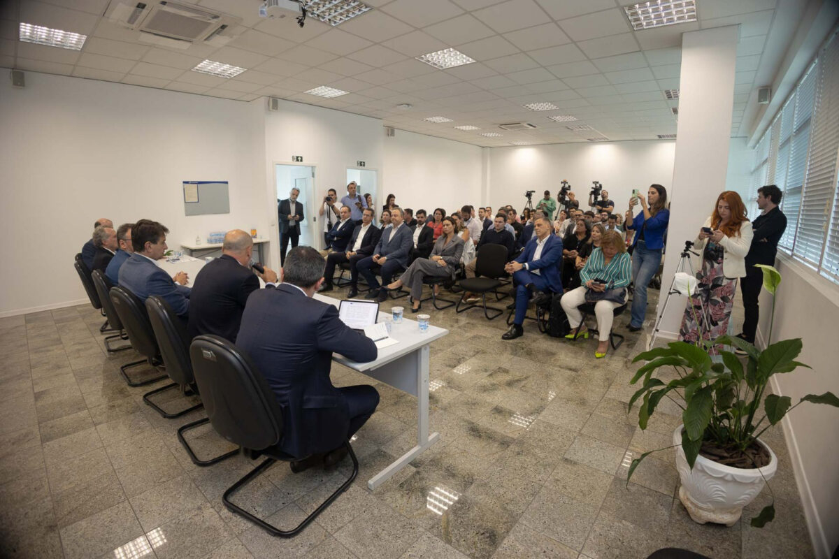 Sanepar assina contratos das PPPs para serviços de esgoto em 112 cidades 5 Sanepar assina contratos das PPPs para serviços de esgoto em 112 cidades