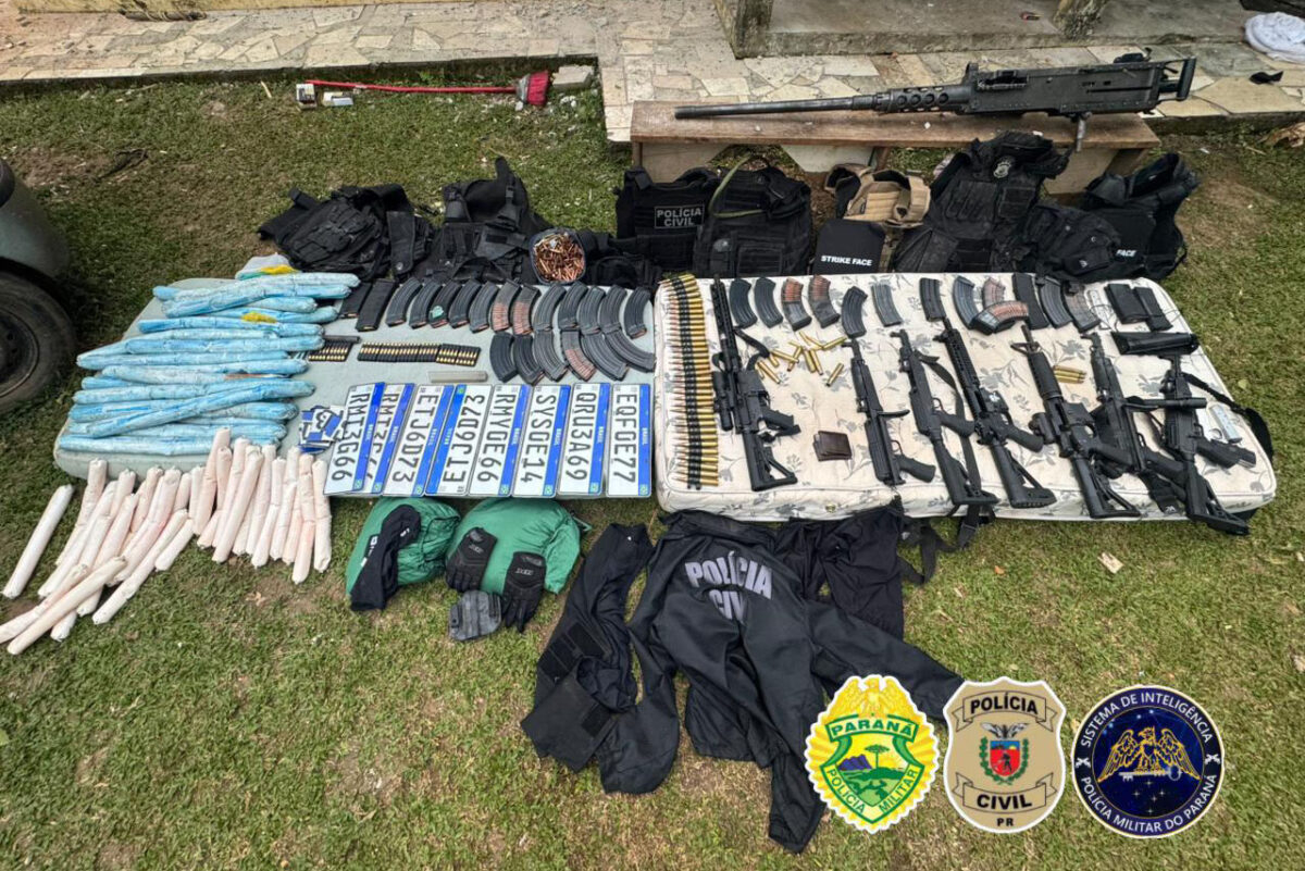 Armamento pesado: polícias do Paraná apreendem arsenal e impedem roubo de grandes proporções em Ponta Grossa 3 Armamento pesado: polícias do Paraná apreendem arsenal e impedem roubo de grandes proporções em Ponta Grossa