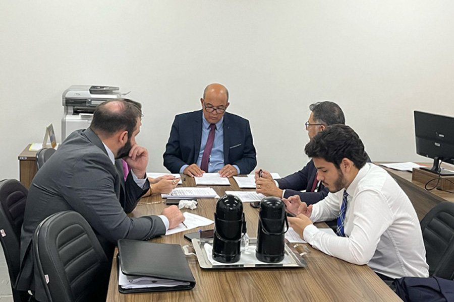 CFO da Câmara aprova projetos