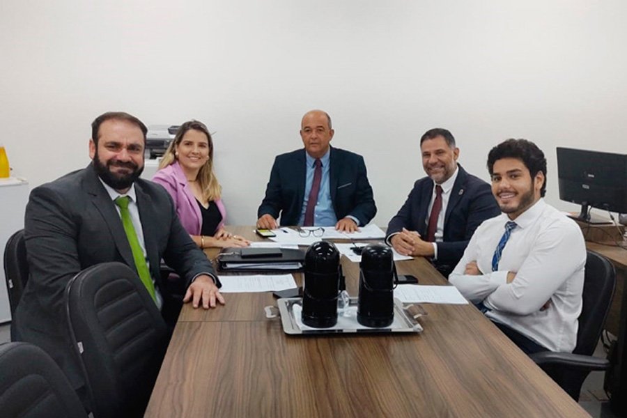 CFO da Câmara aprova projetos