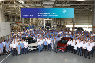 SUV mais vendido do Brasil, o Novo T-Cross é fabricado na unidade da Volkswagen em São José dos Pinhais (PR).