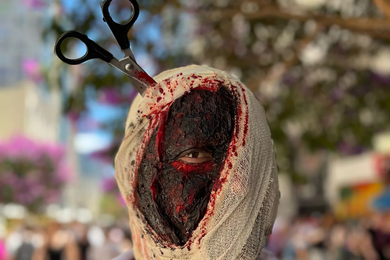 Zombie Walk ganha vida com excursões e pacotes em agências de turismo