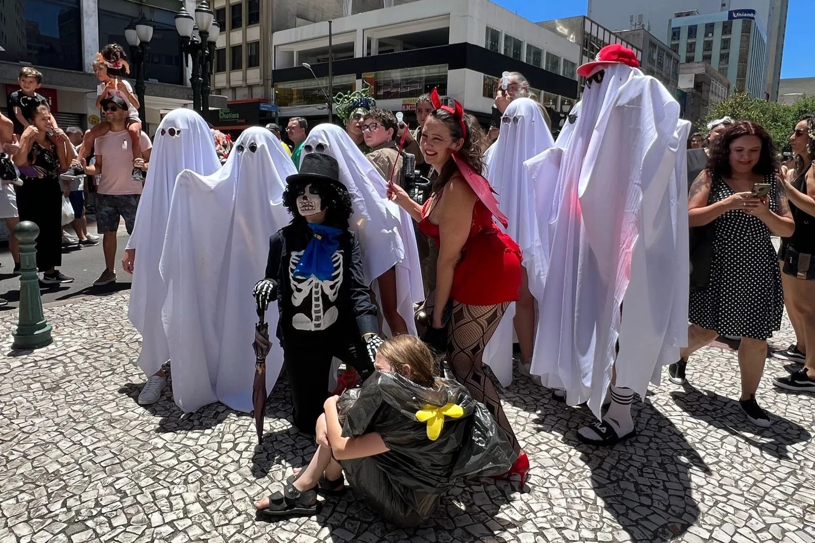 Zombie Walk ganha vida com excursões e pacotes em agências de turismo