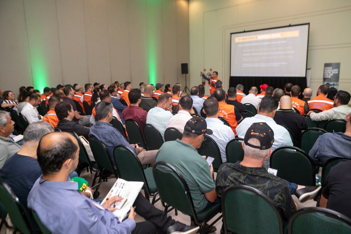 Defesa Civil prepara coordenadores municipais para enfrentar desastres no Paraná