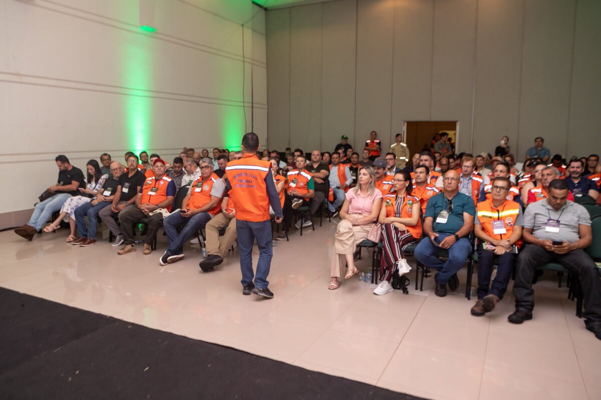 Defesa Civil prepara coordenadores municipais para enfrentar desastres no Paraná