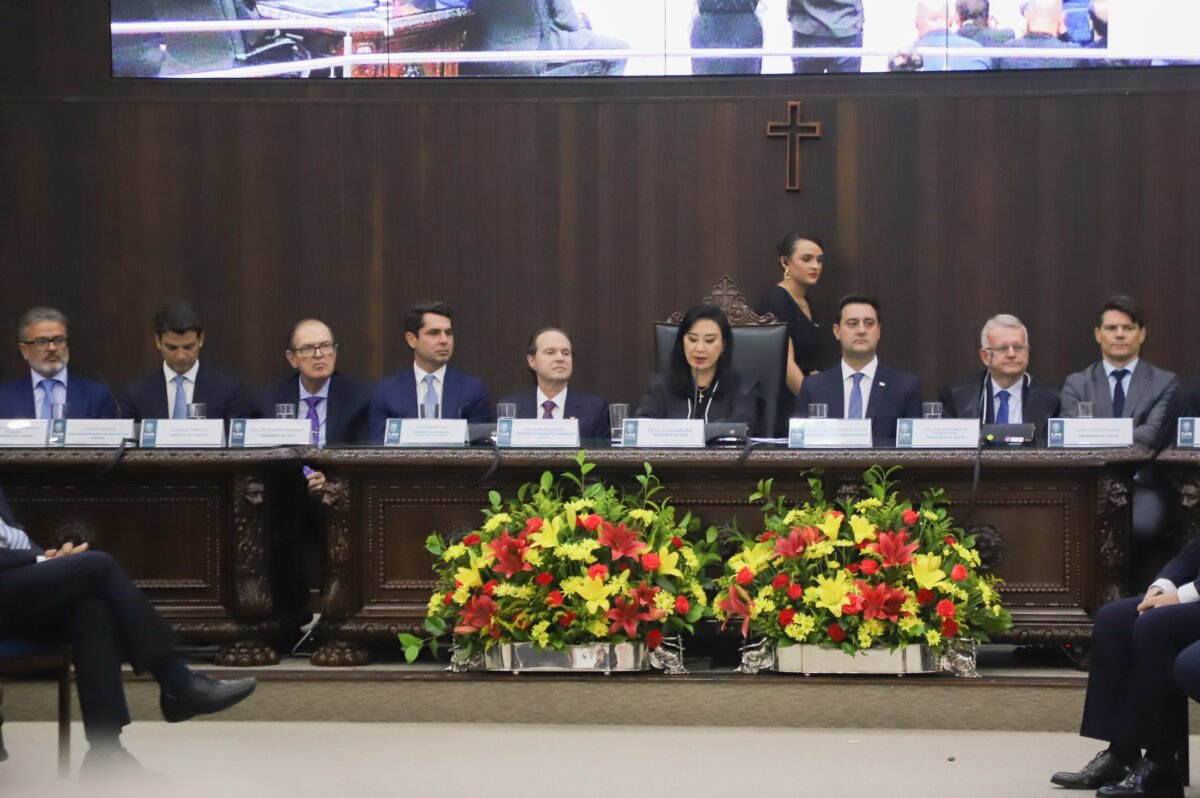 Governador participa da posse da primeira mulher a presidir o TJPR