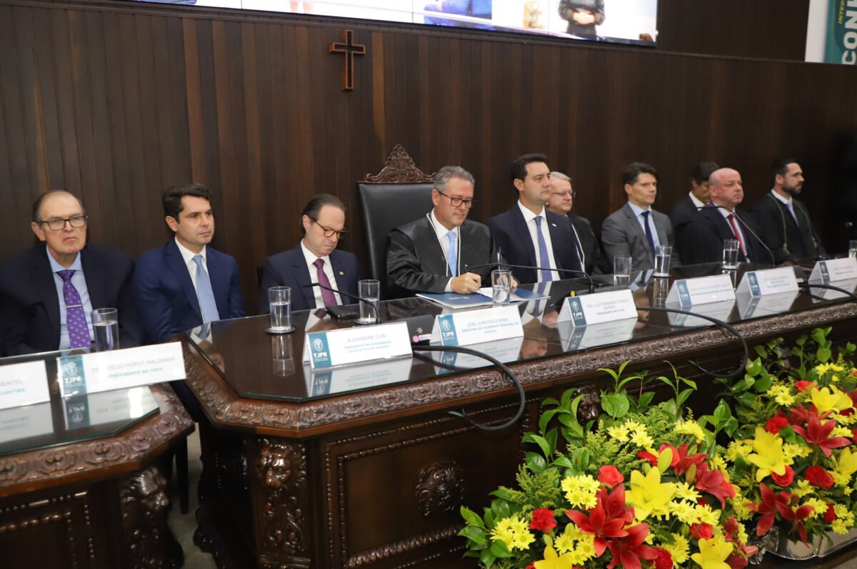 Governador participa da posse da primeira mulher a presidir o TJPR