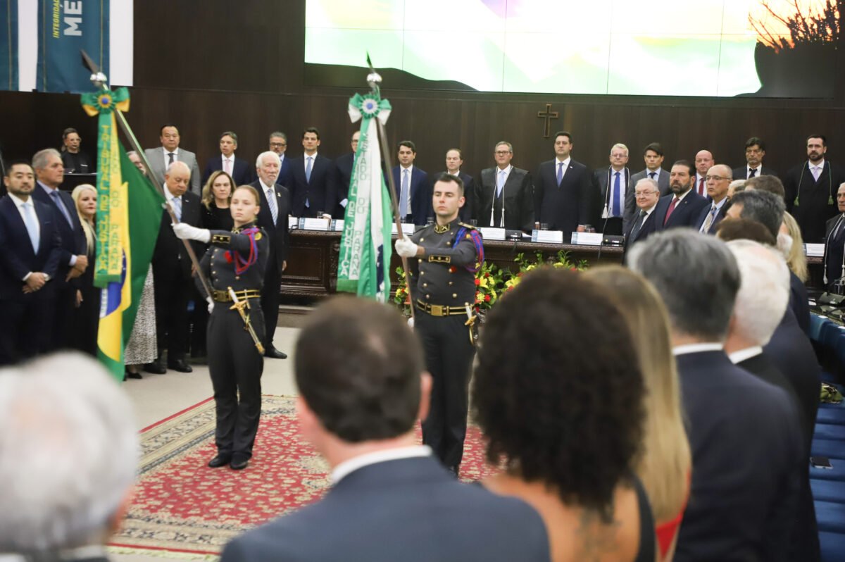 Governador participa da posse da primeira mulher a presidir o TJPR