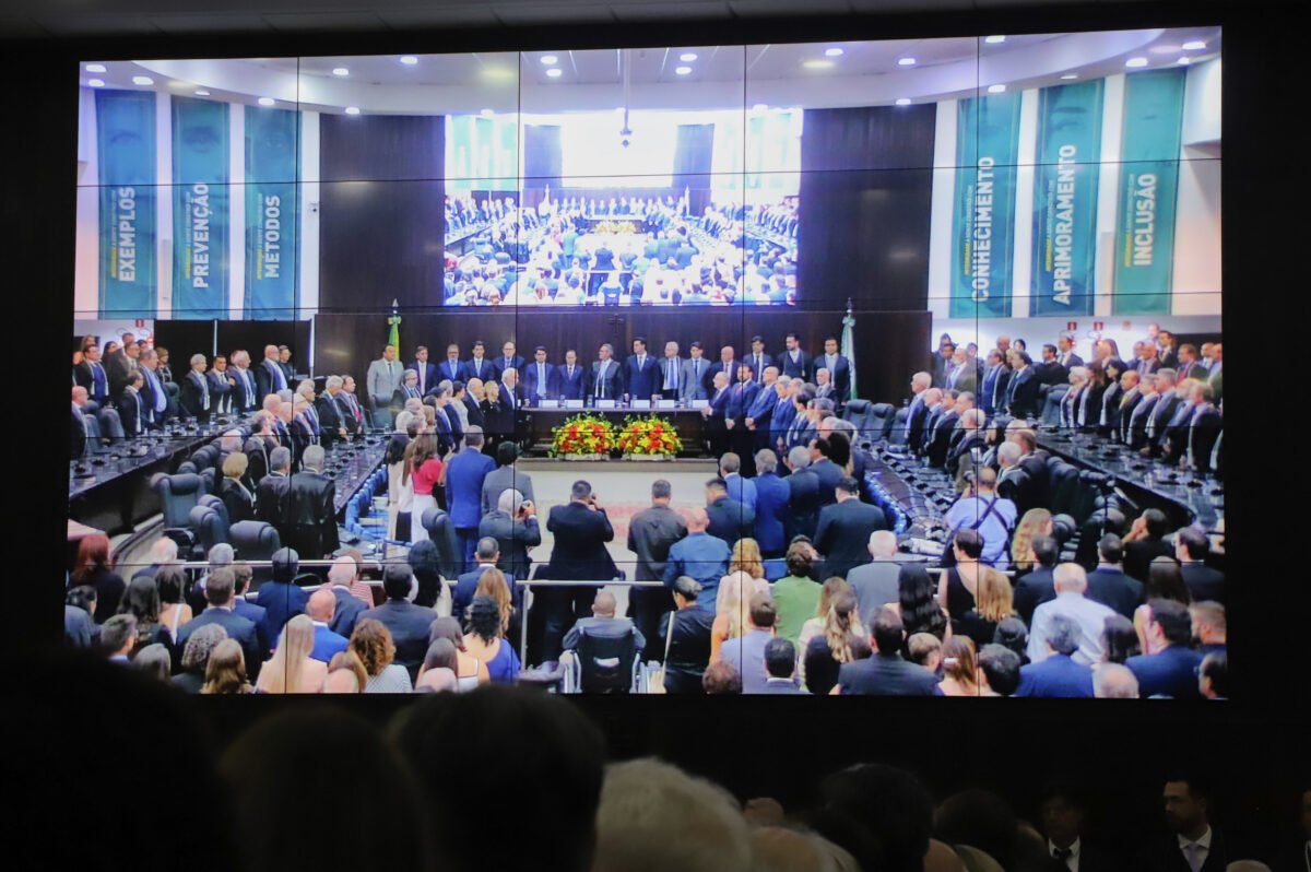 Governador participa da posse da primeira mulher a presidir o TJPR