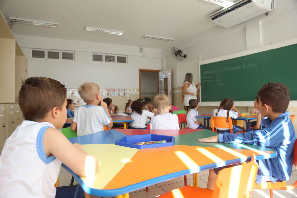 Aulas na rede municipal de Maringá iniciam nesta quinta, 6; confira o calendário escolar de 2025