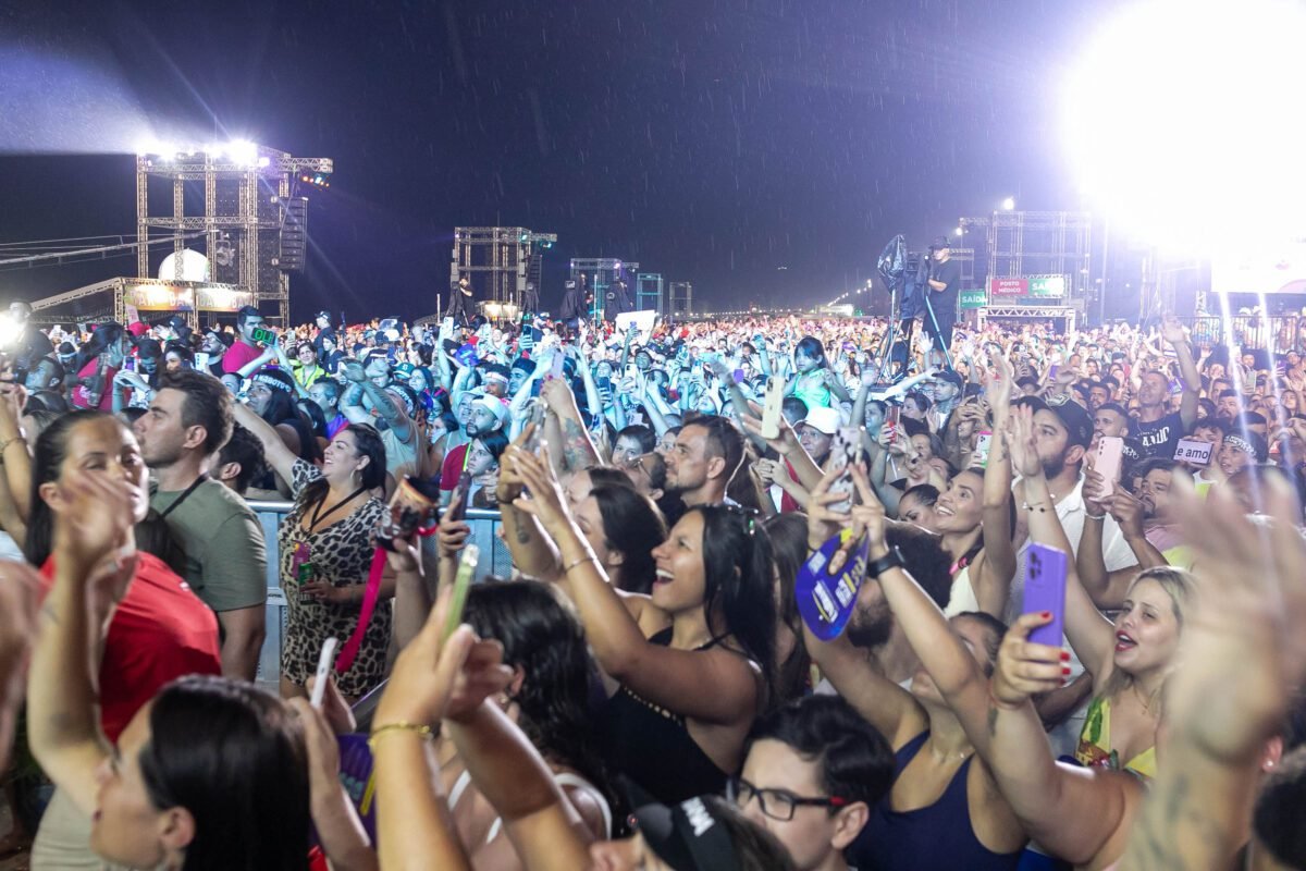 Verão Maior Paraná já levou mais de um milhão de público aos shows nacionais