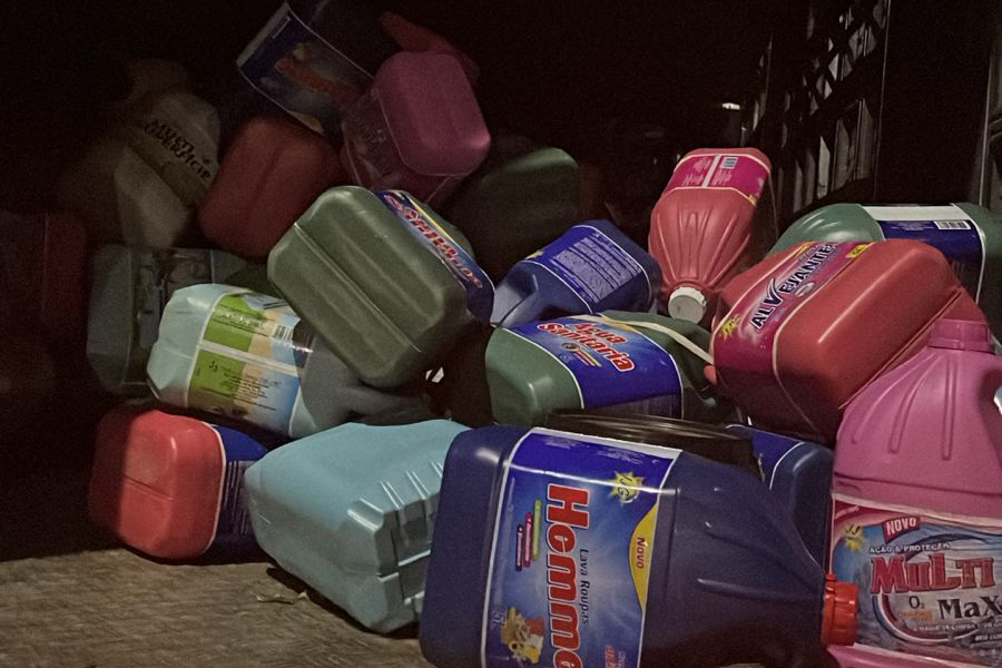 Polícia apreende mais de 100 celulares em abordagem a ônibus em Londrina 2 Polícia apreende mais de 100 celulares em abordagem a ônibus em Londrina