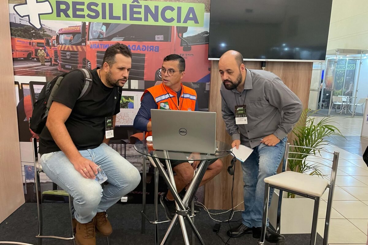 Defesa Civil prepara coordenadores municipais para enfrentar desastres no Paraná