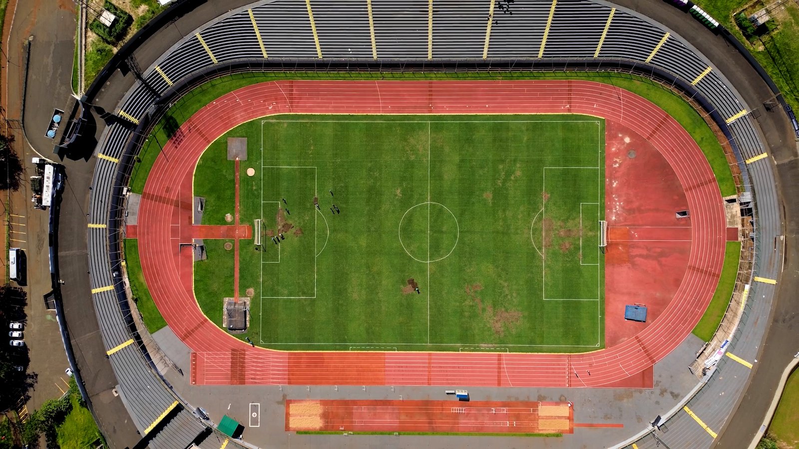 Vídeo: Prefeitura de Maringá inicia manutenção do gramado do Estádio Willie Davids