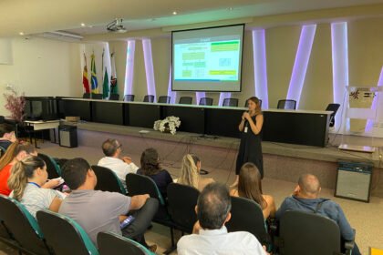 A ação contou com a presença de aproximadamente 140 profissionais da área da saúde. (Crédito: Keila Marques / PMM)