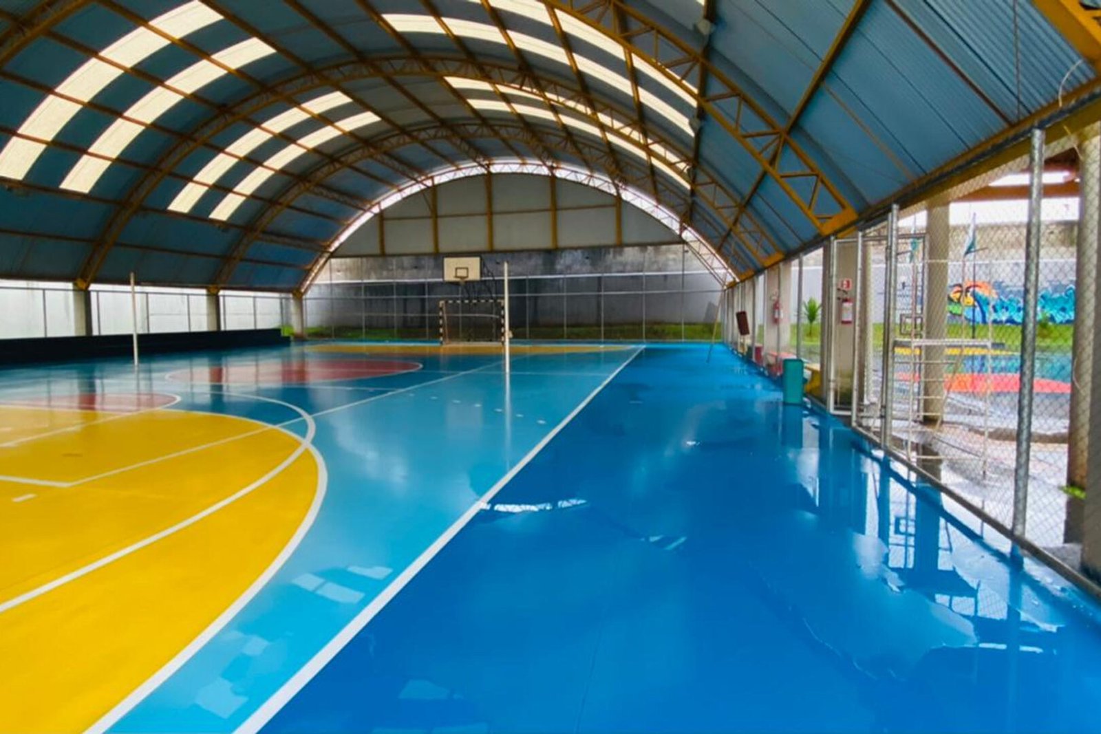 R$ 150 milhões do programa Escola Mais Bonita já estão nas contas de 1,5 mil colégios 6 R$ 150 milhões do programa Escola Mais Bonita já estão nas contas de 1,5 mil colégios