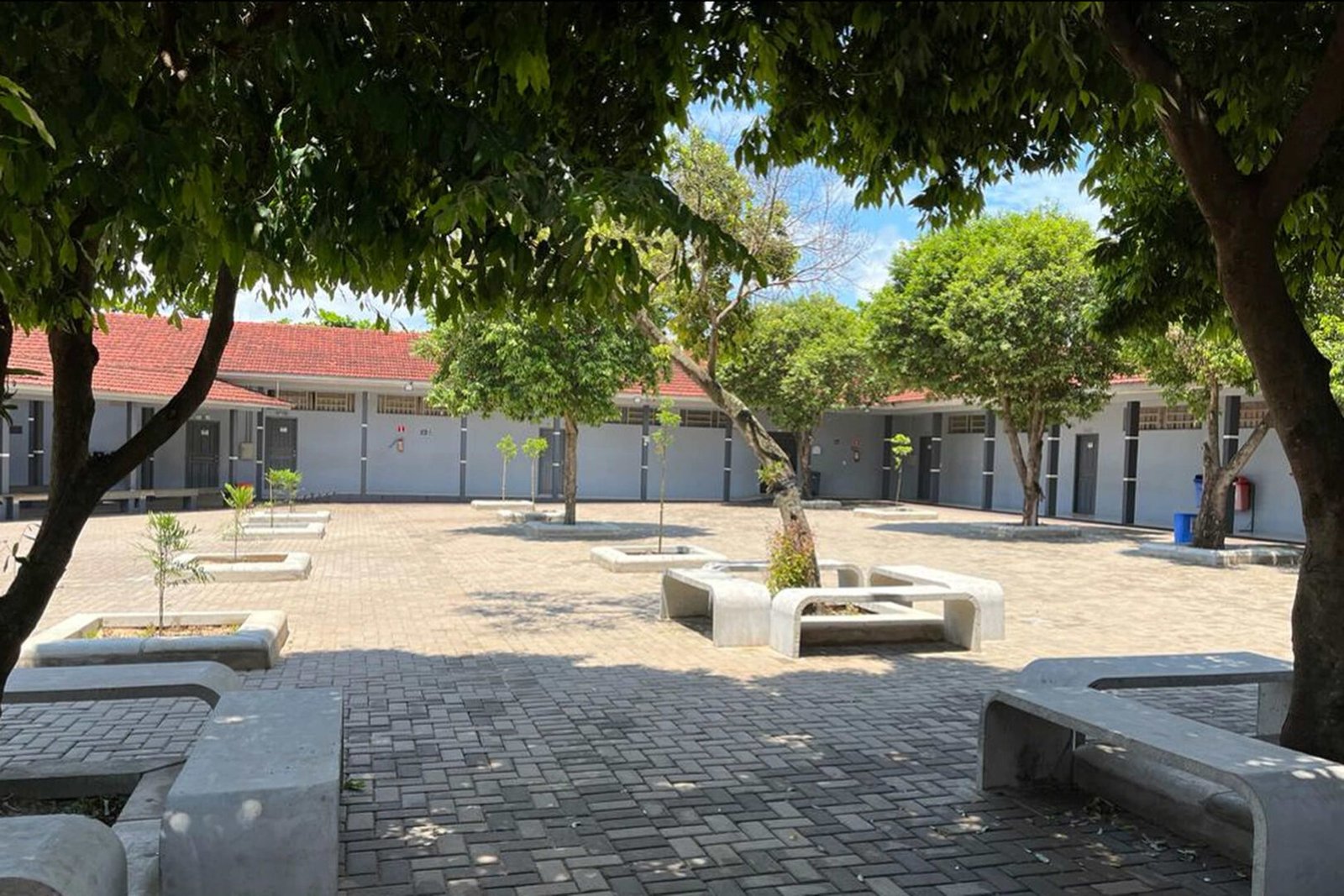 R$ 150 milhões do programa Escola Mais Bonita já estão nas contas de 1,5 mil colégios 2 R$ 150 milhões do programa Escola Mais Bonita já estão nas contas de 1,5 mil colégios